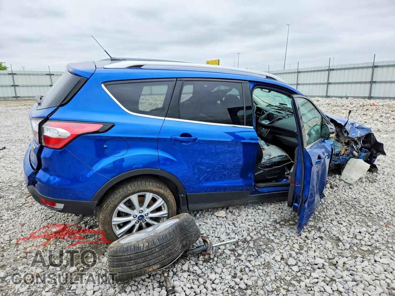 FORD ESCAPE 2017 - 1FMCU0JD4HUD38245