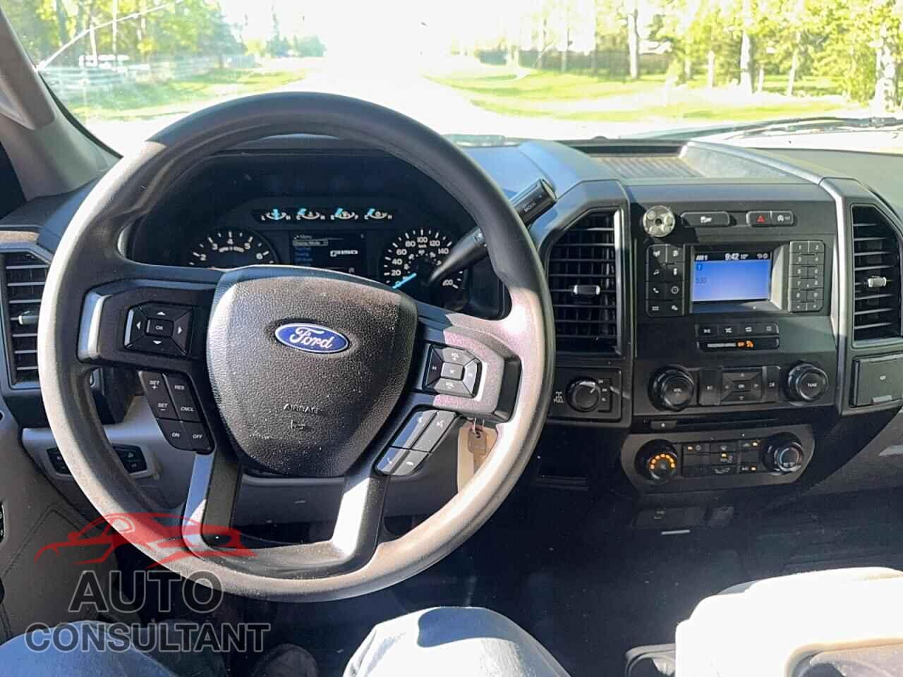 FORD F150 2018 - 1FTMF1EB7JKD39070