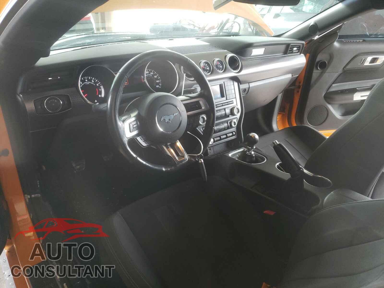 FORD MUSTANG 2018 - 1FA6P8TH8J5153533