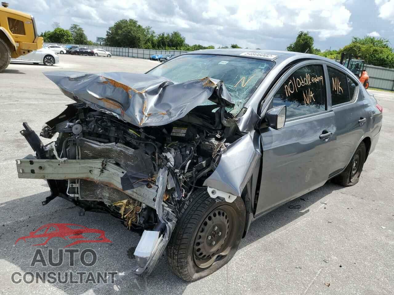 NISSAN VERSA 2018 - 3N1CN7AP1JL842971