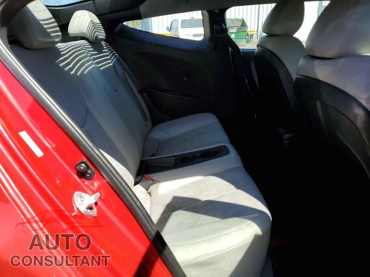 HYUNDAI VELOSTER 2013 - KMHTC6AD8DU123760