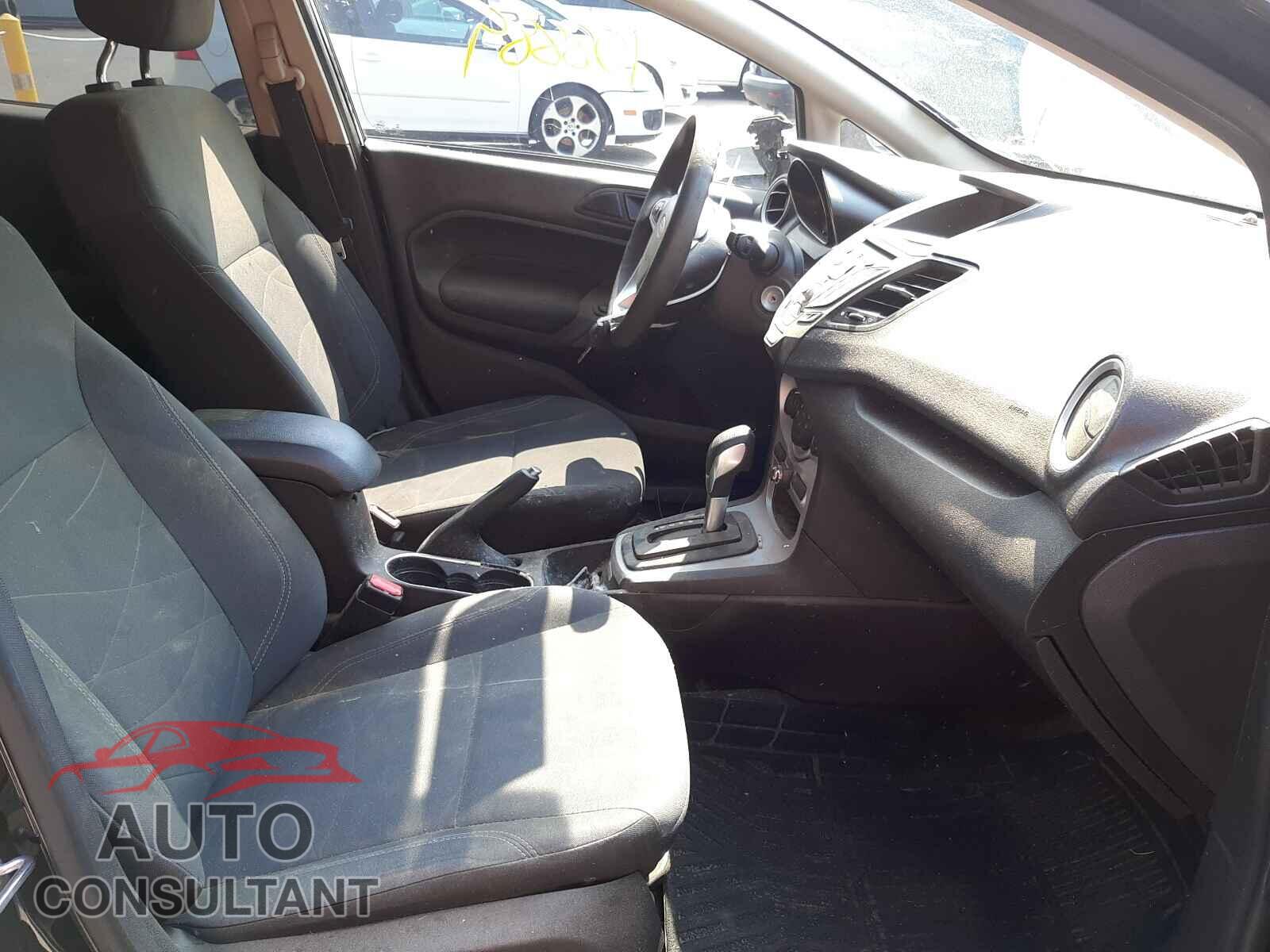 FORD FIESTA 2017 - 3FADP4EJ0HM113323