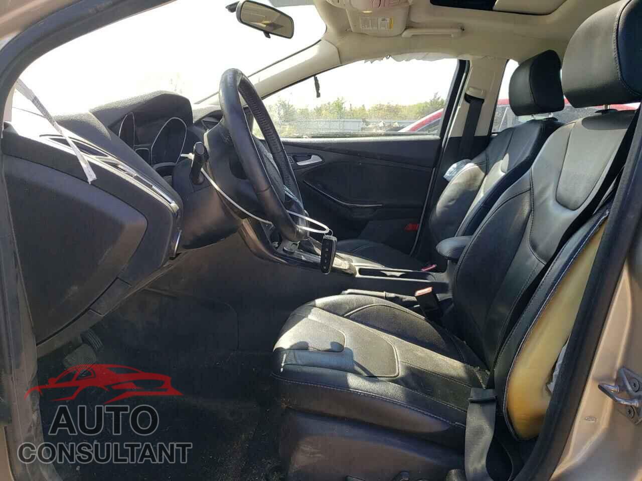 FORD FOCUS 2017 - 1FADP3N27HL220177
