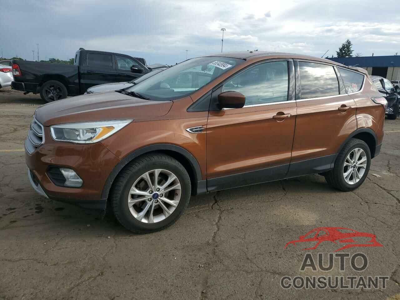 FORD ESCAPE 2017 - 1FMCU0GD5HUA57112