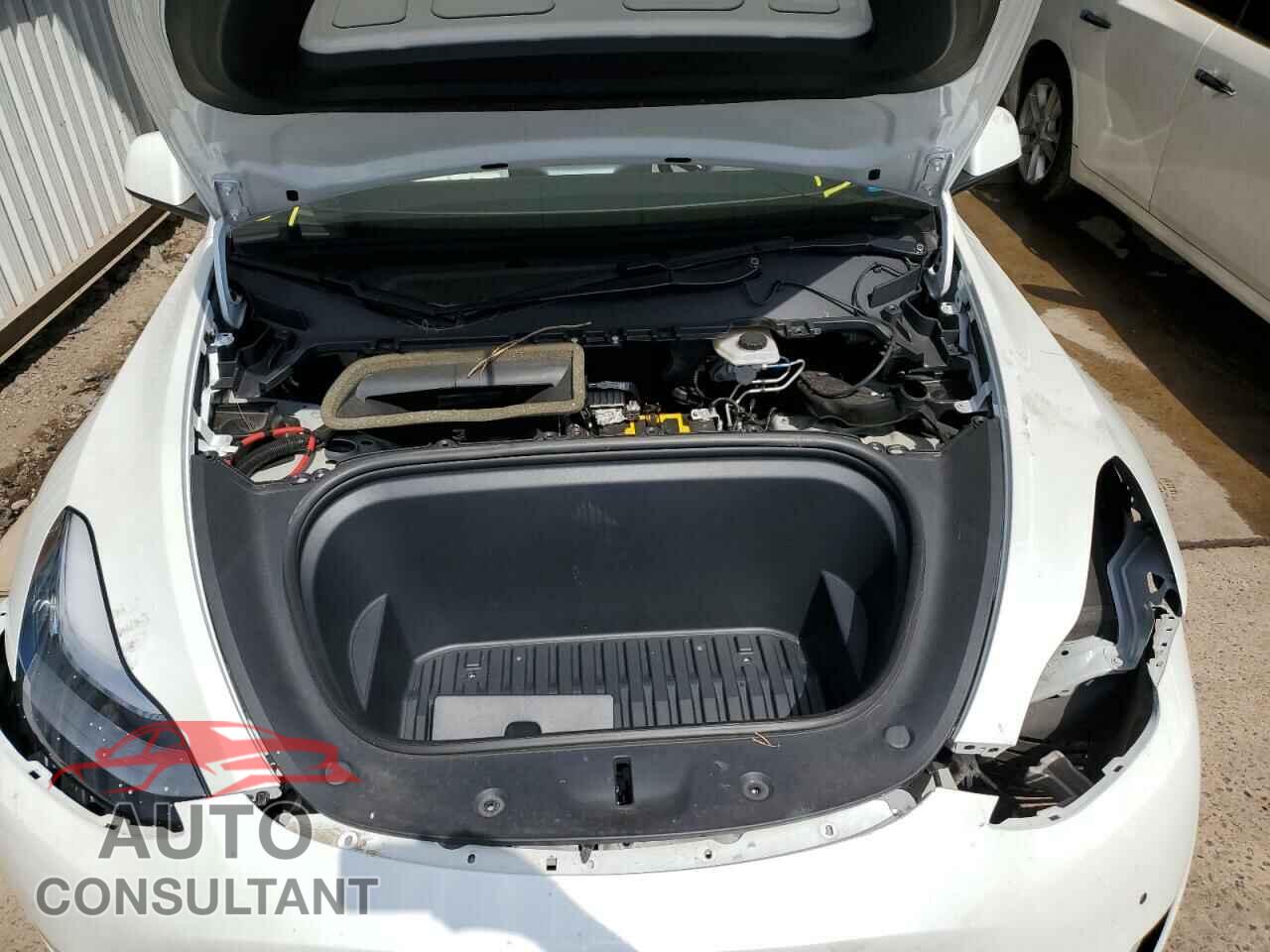TESLA MODEL Y 2021 - 5YJYGDEE2MF083092