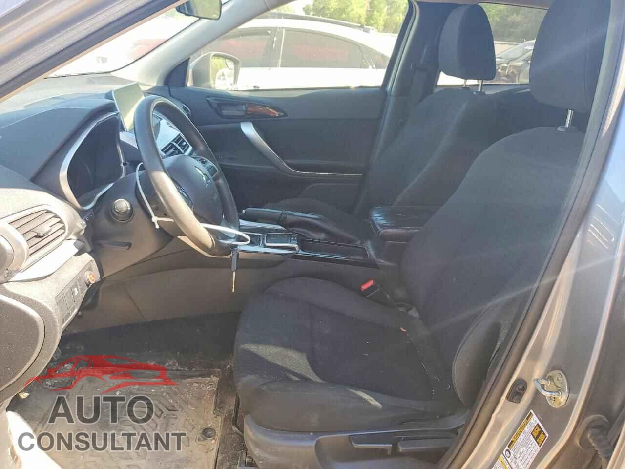 MITSUBISHI ECLIPSE 2018 - JA4AT3AA0JZ609049