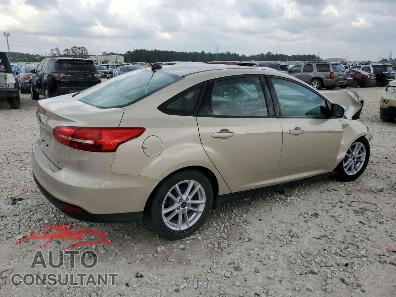 FORD FOCUS 2017 - 1FADP3F23HL318623
