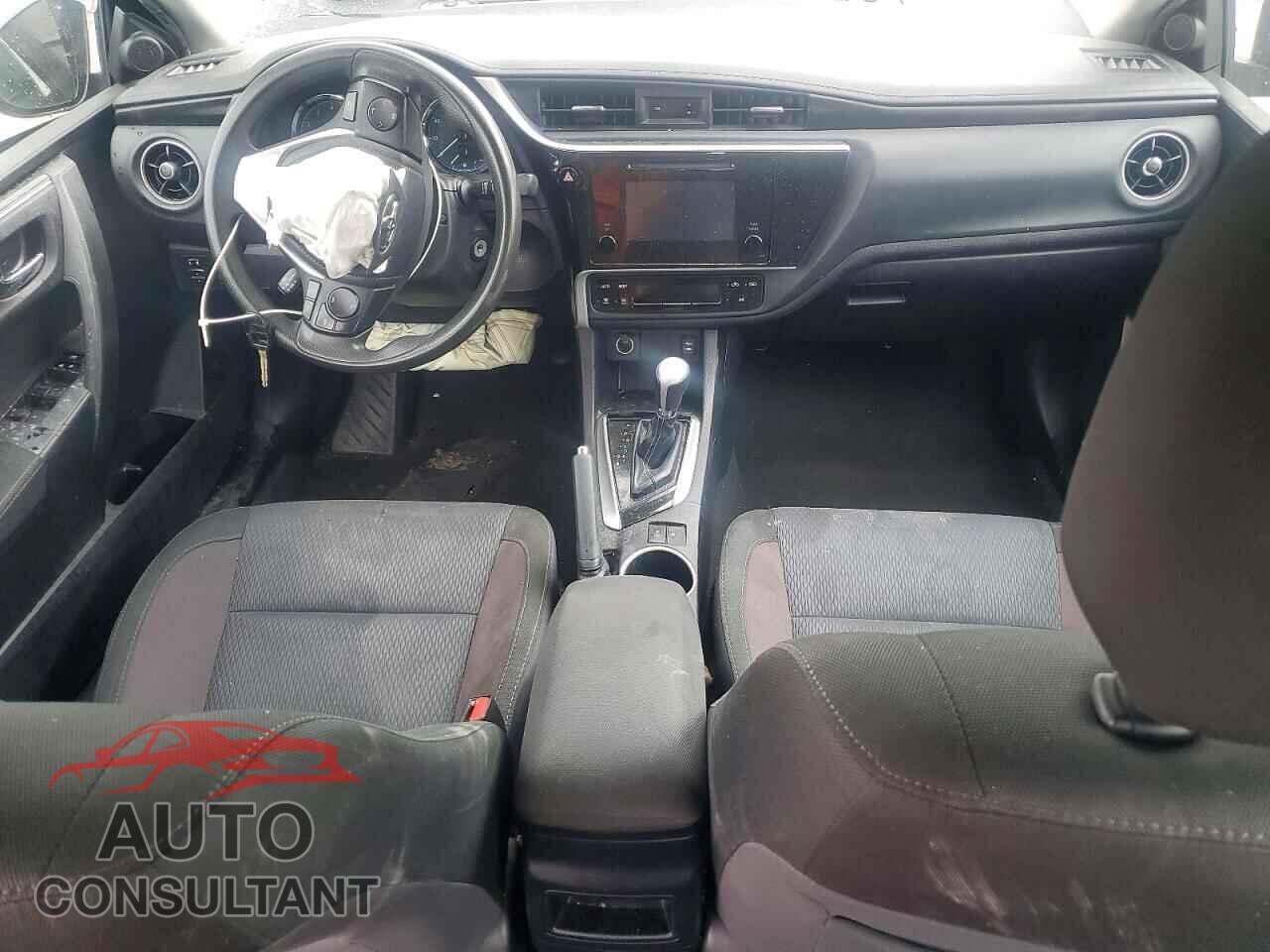 TOYOTA COROLLA 2018 - 2T1BURHE5JC069727