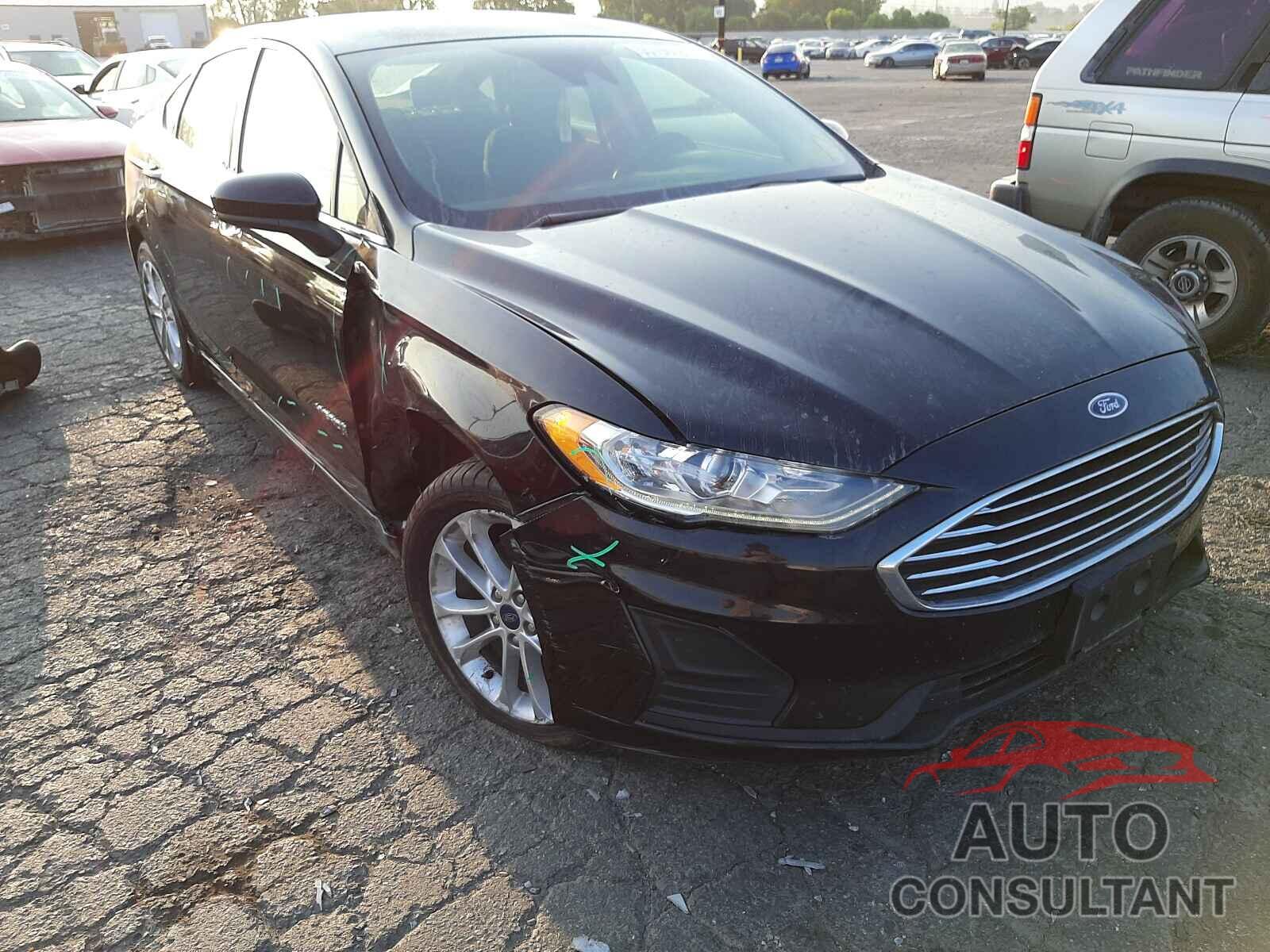 FORD FUSION 2019 - 3FA6P0LU2KR135428