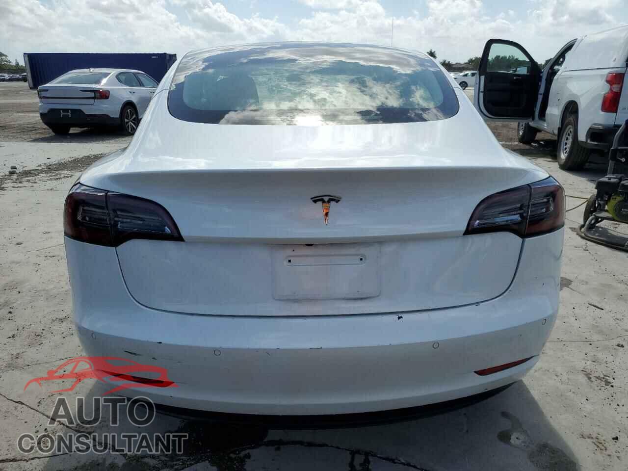 TESLA MODEL 3 2022 - 5YJ3E1EA0NF287788