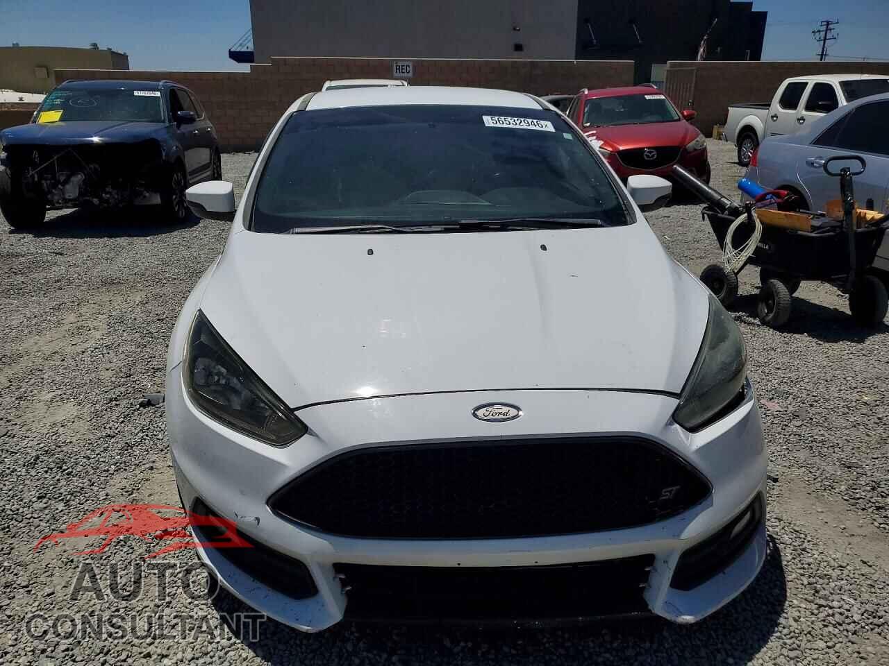 FORD FOCUS 2017 - 1FADP3L93HL245819