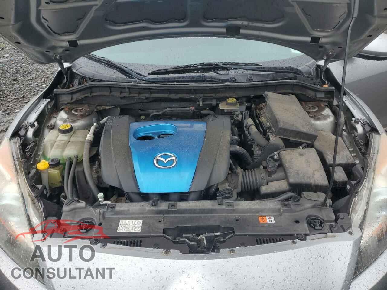 MAZDA 3 2013 - JM1BL1U71D1846120