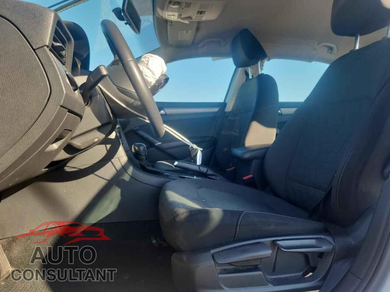 VOLKSWAGEN PASSAT 2021 - 1VWAA7A3XMC007770