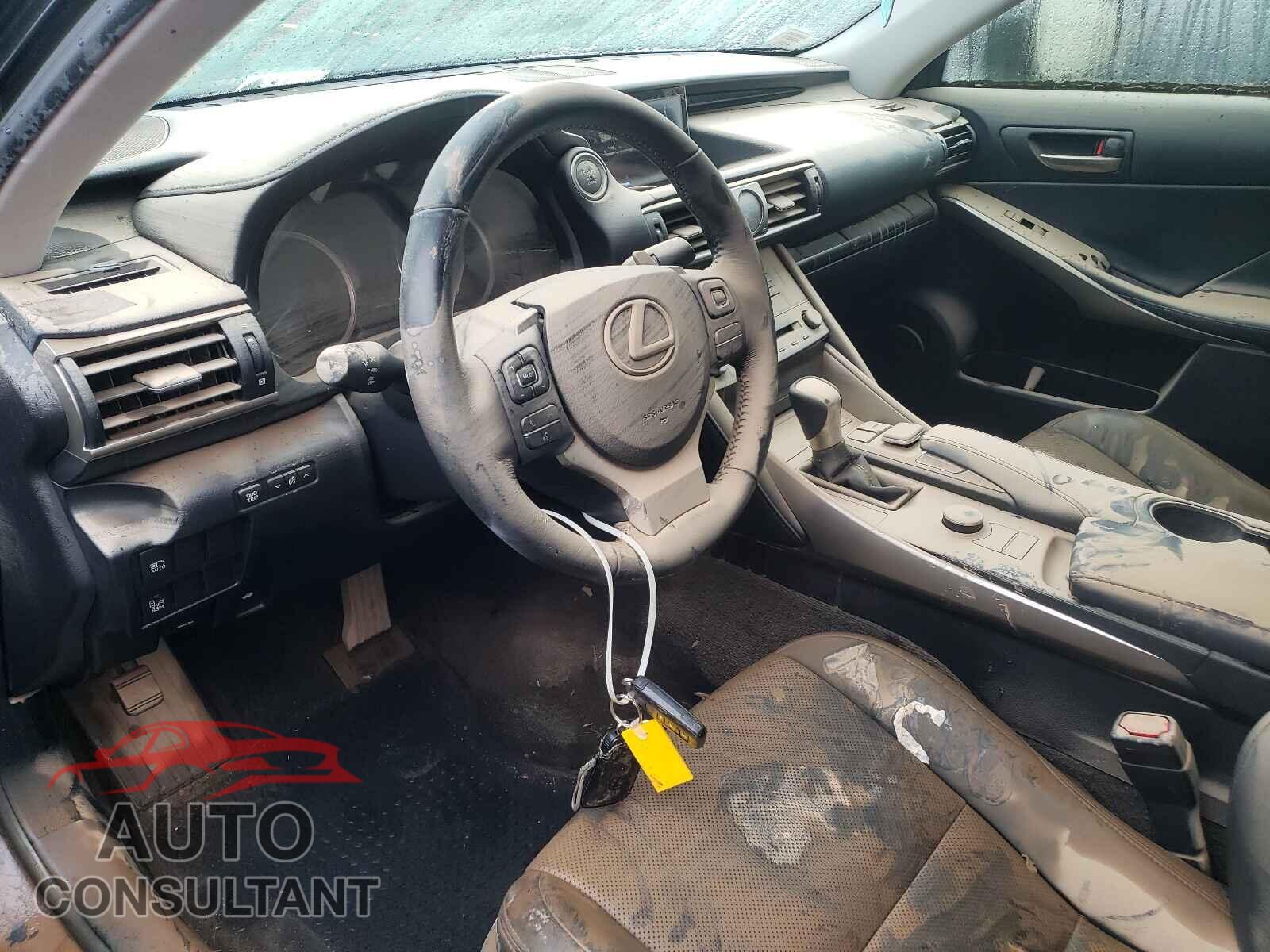 LEXUS IS 2017 - JTHCM1D24H5016119