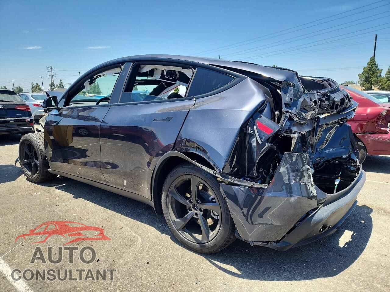 TESLA MODEL Y 2026 - 7SAYGDED8TF581046