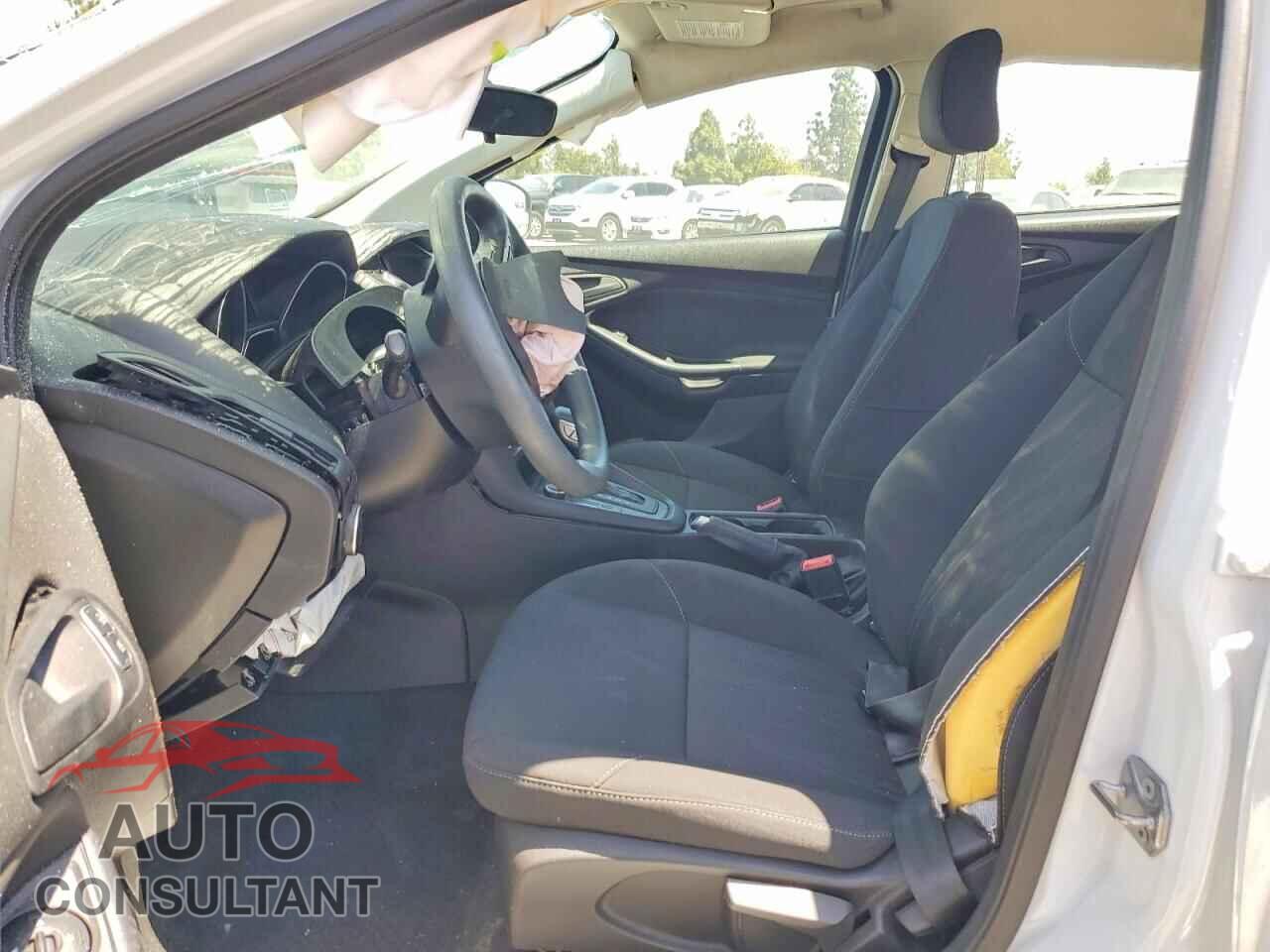 FORD FOCUS 2016 - 1FADP3E21GL399198