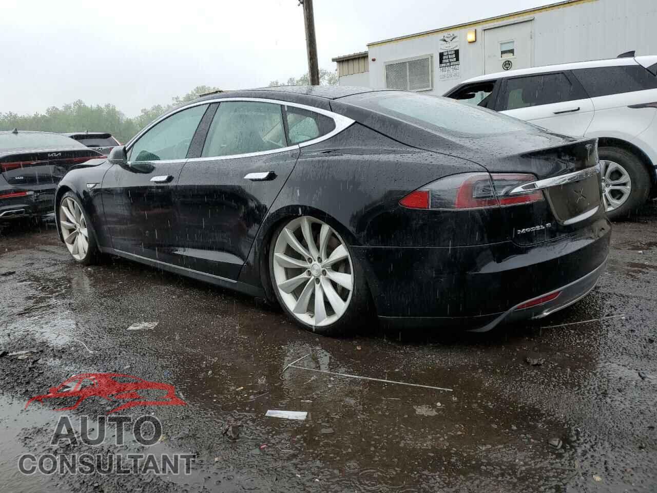 TESLA MODEL S 2013 - 5YJSA1CN7DFP06277