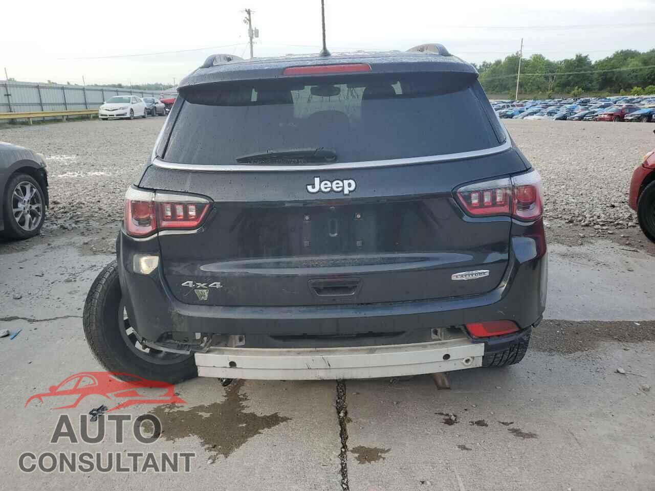 JEEP COMPASS 2018 - 3C4NJDBB4JT457553