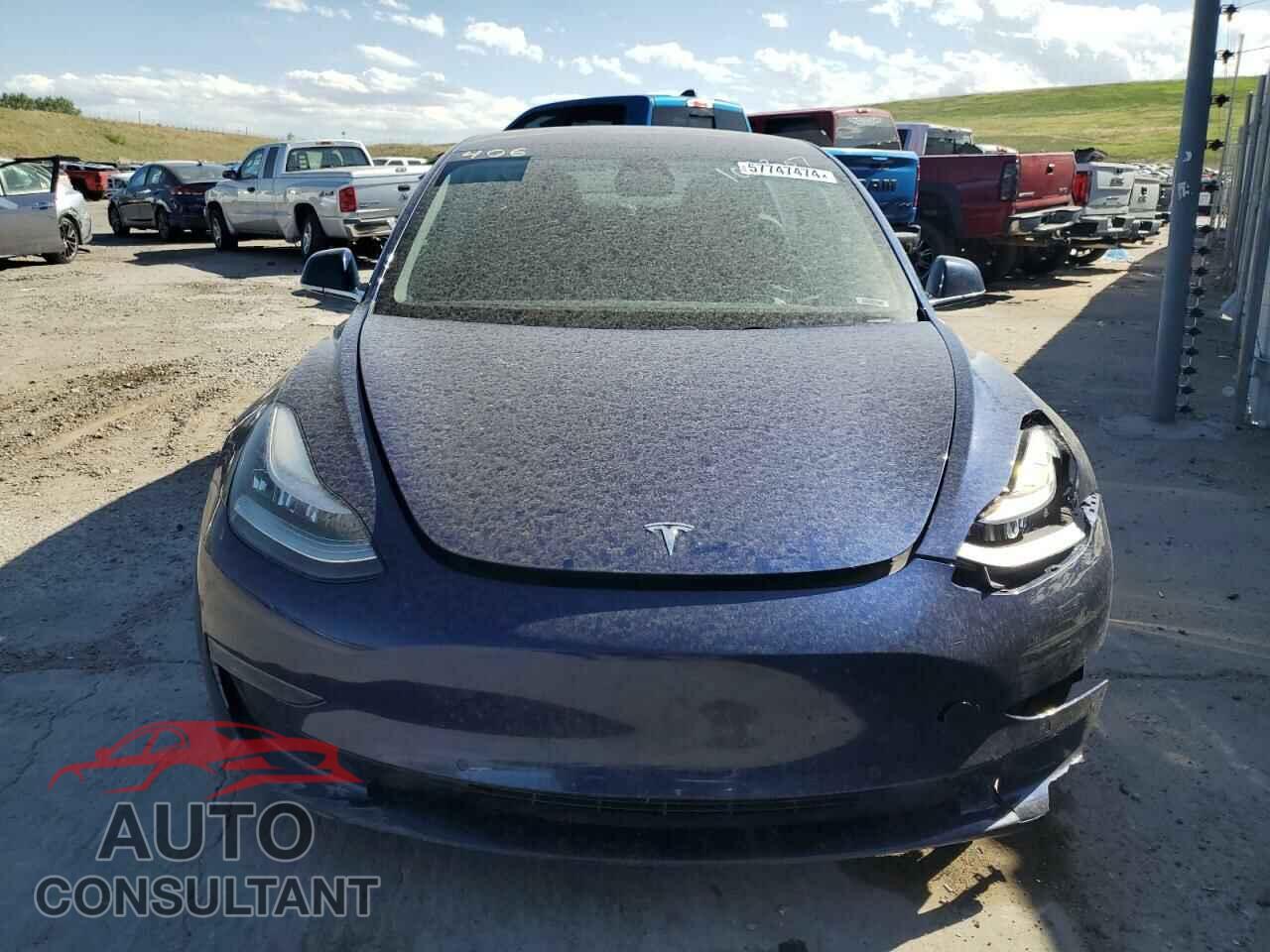 TESLA MODEL 3 2018 - 5YJ3E1EBXJF105307