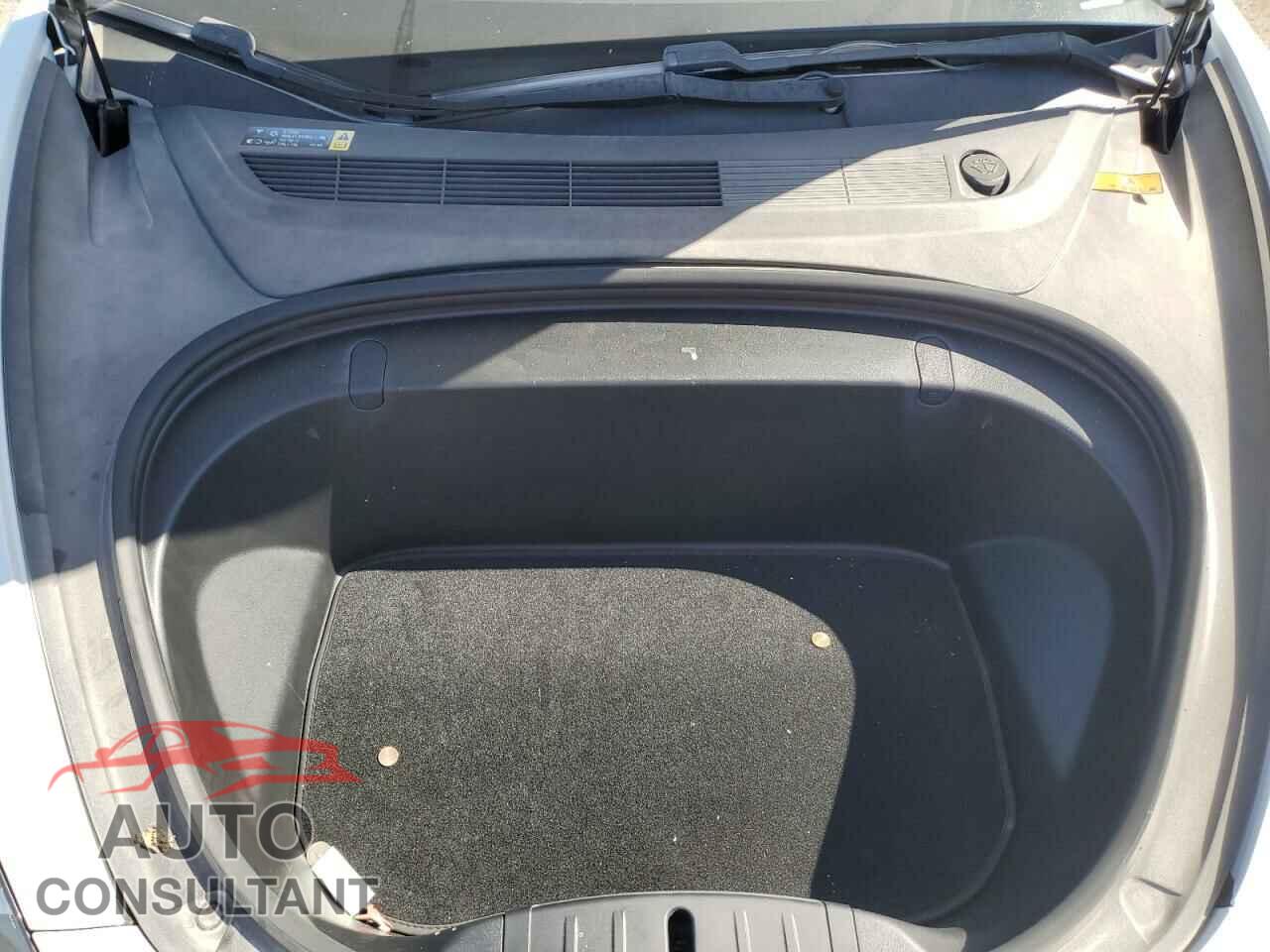 TESLA MODEL 3 2018 - 5YJ3E1EA2JF042467