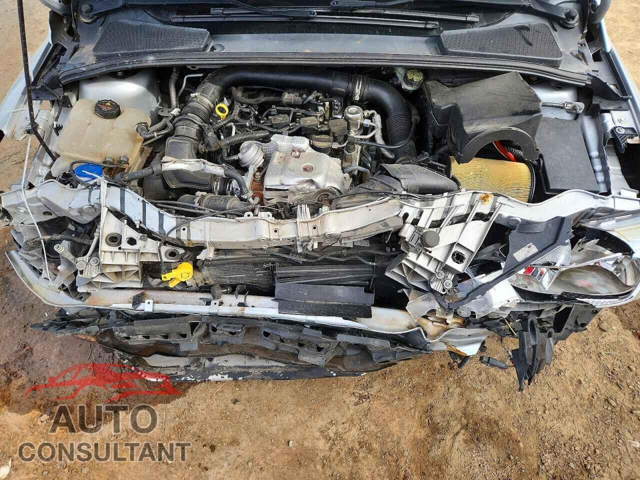 FORD FOCUS 2015 - 1FADP3FE7FL379772