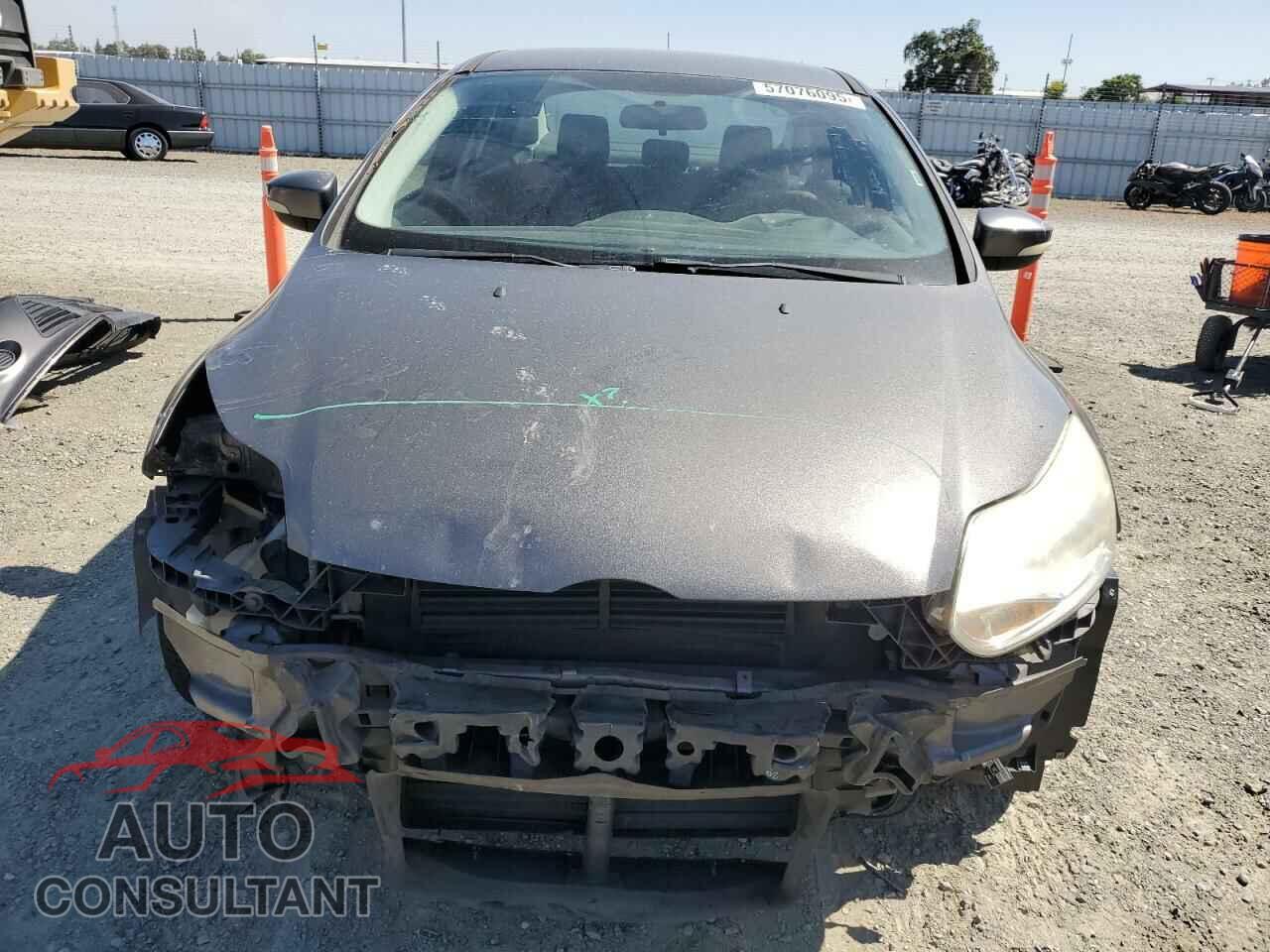 FORD FOCUS 2013 - 1FADP3F23DL296908