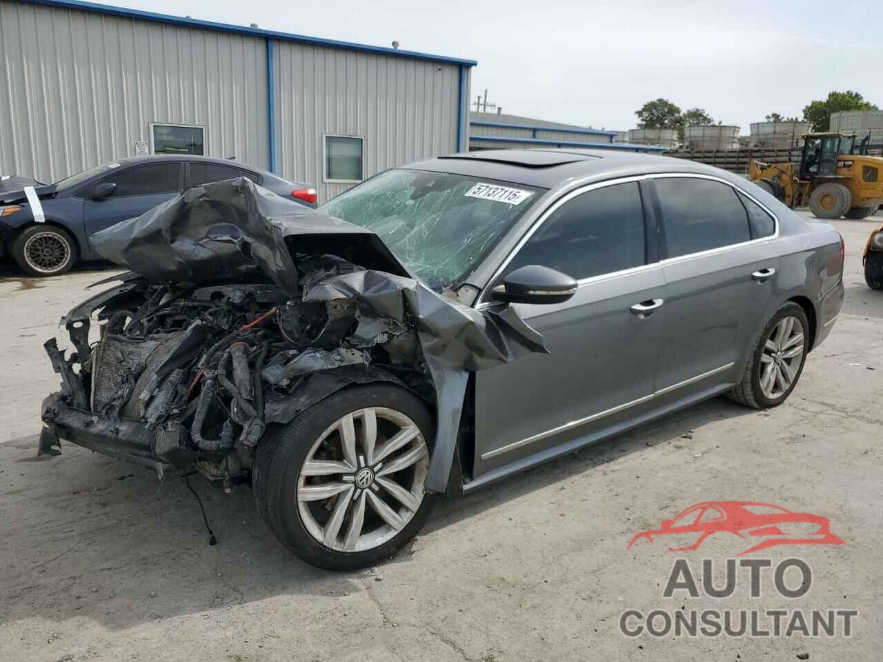 VOLKSWAGEN PASSAT 2017 - 1VWCT7A31HC036552