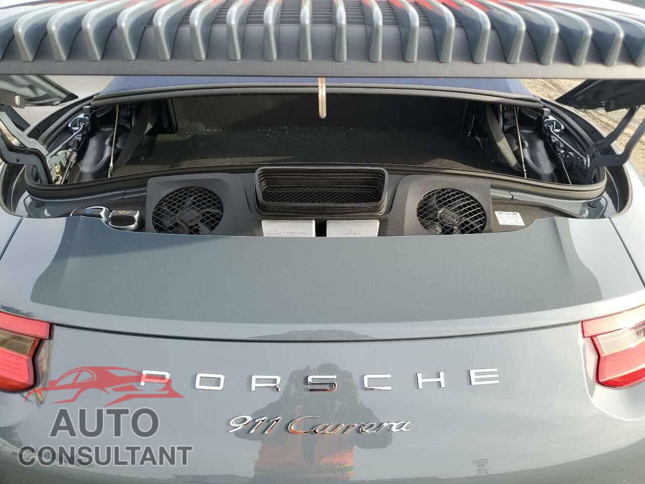 PORSCHE 911 2018 - WP0CA2A95JS138268