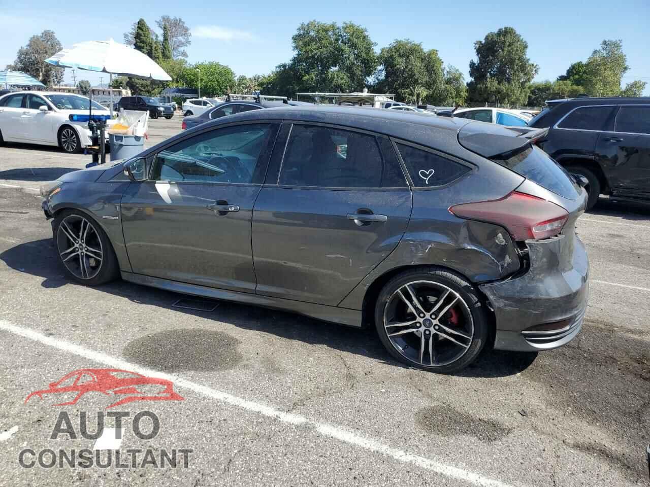 FORD FOCUS 2015 - 1FADP3L9XFL262002