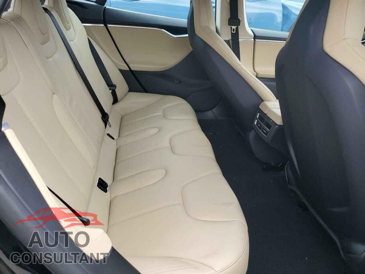 TESLA MODEL S 2013 - 5YJSA1DN0DFP20097