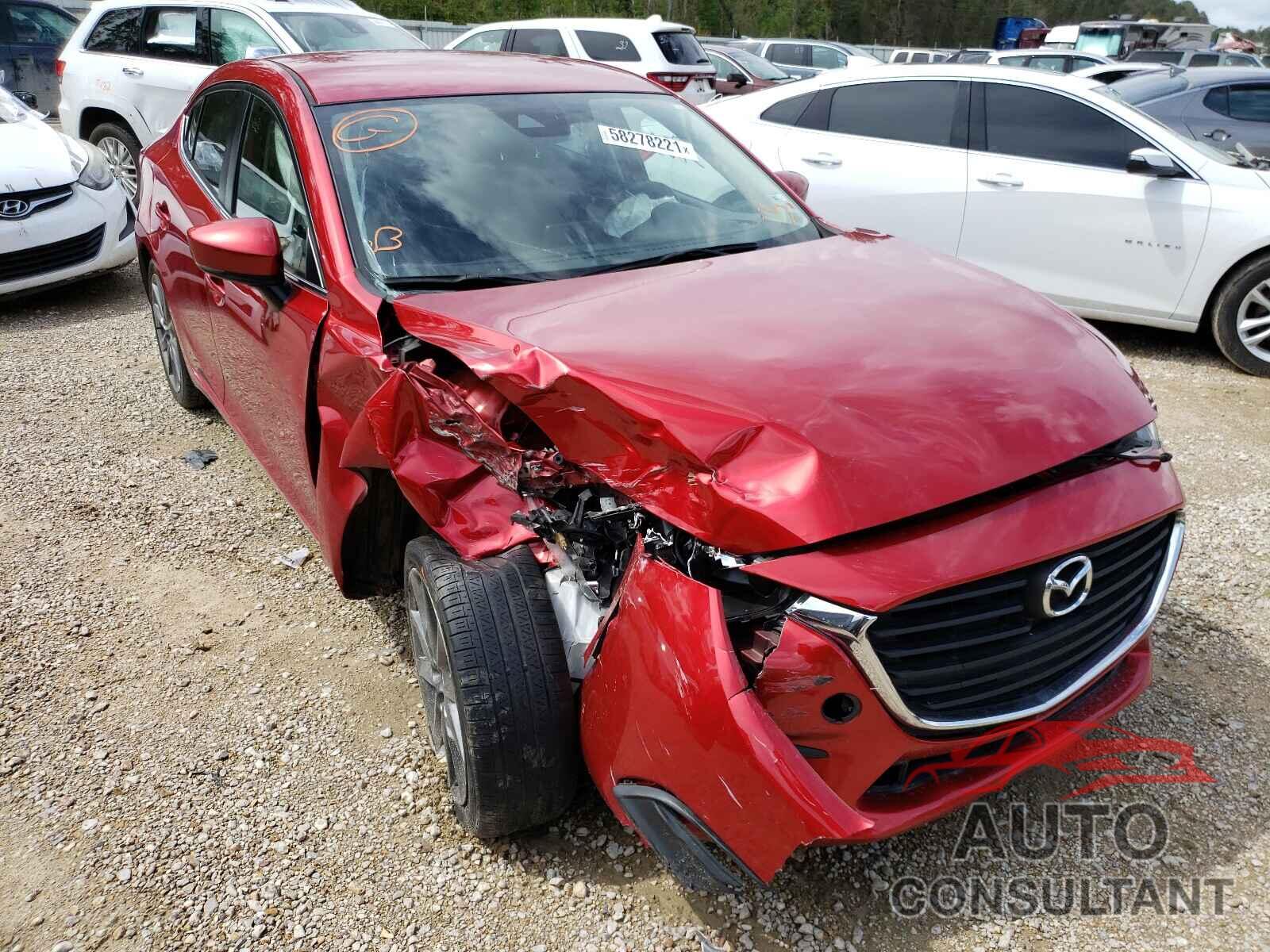 MAZDA 3 2018 - 3MZBN1V33JM187989