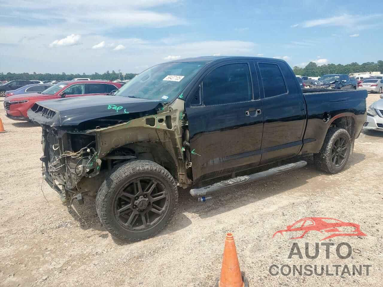 TOYOTA TUNDRA 2019 - 5TFRM5F1XKX138549