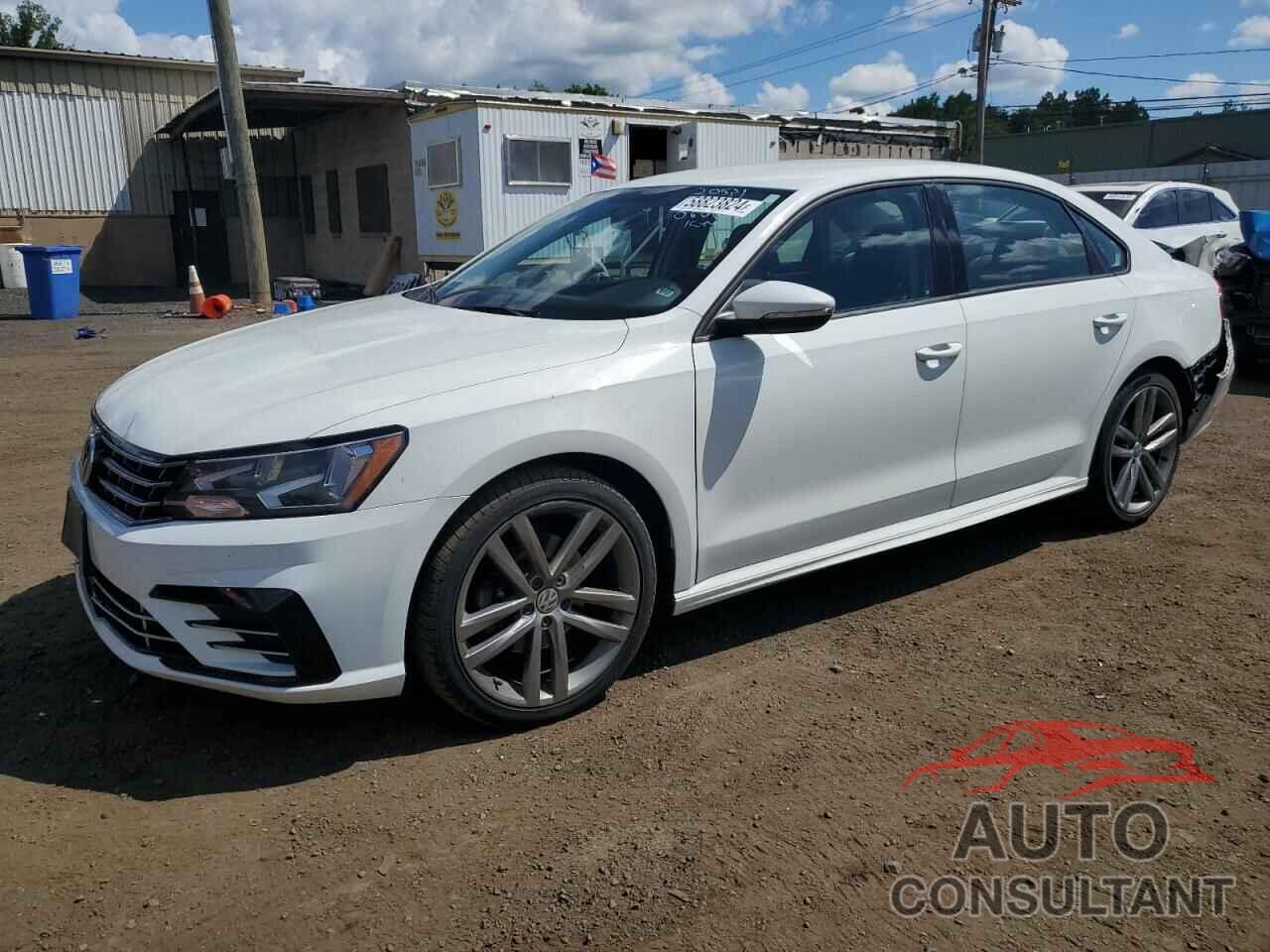 VOLKSWAGEN PASSAT 2018 - 1VWAA7A34JC036600