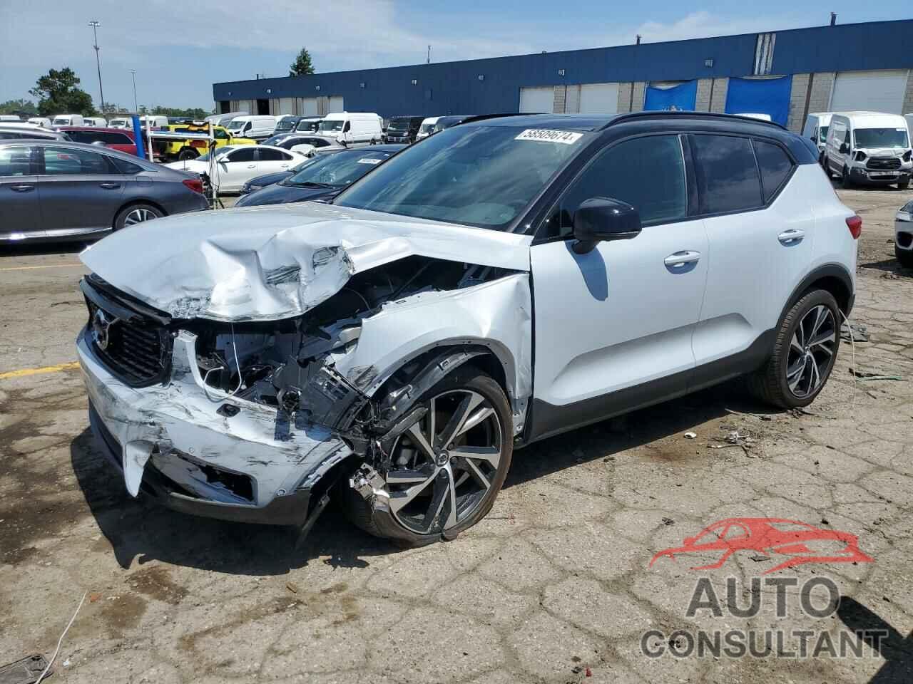 VOLVO XC40 2022 - YV4162UM9N2790581