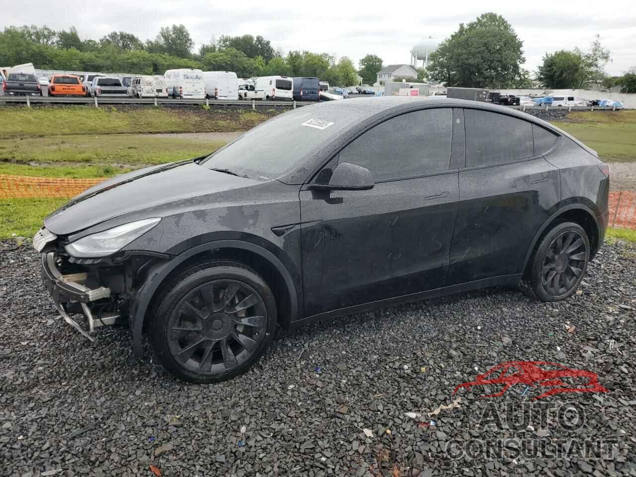 TESLA MODEL Y 2021 - 5YJYGDEEXMF129543