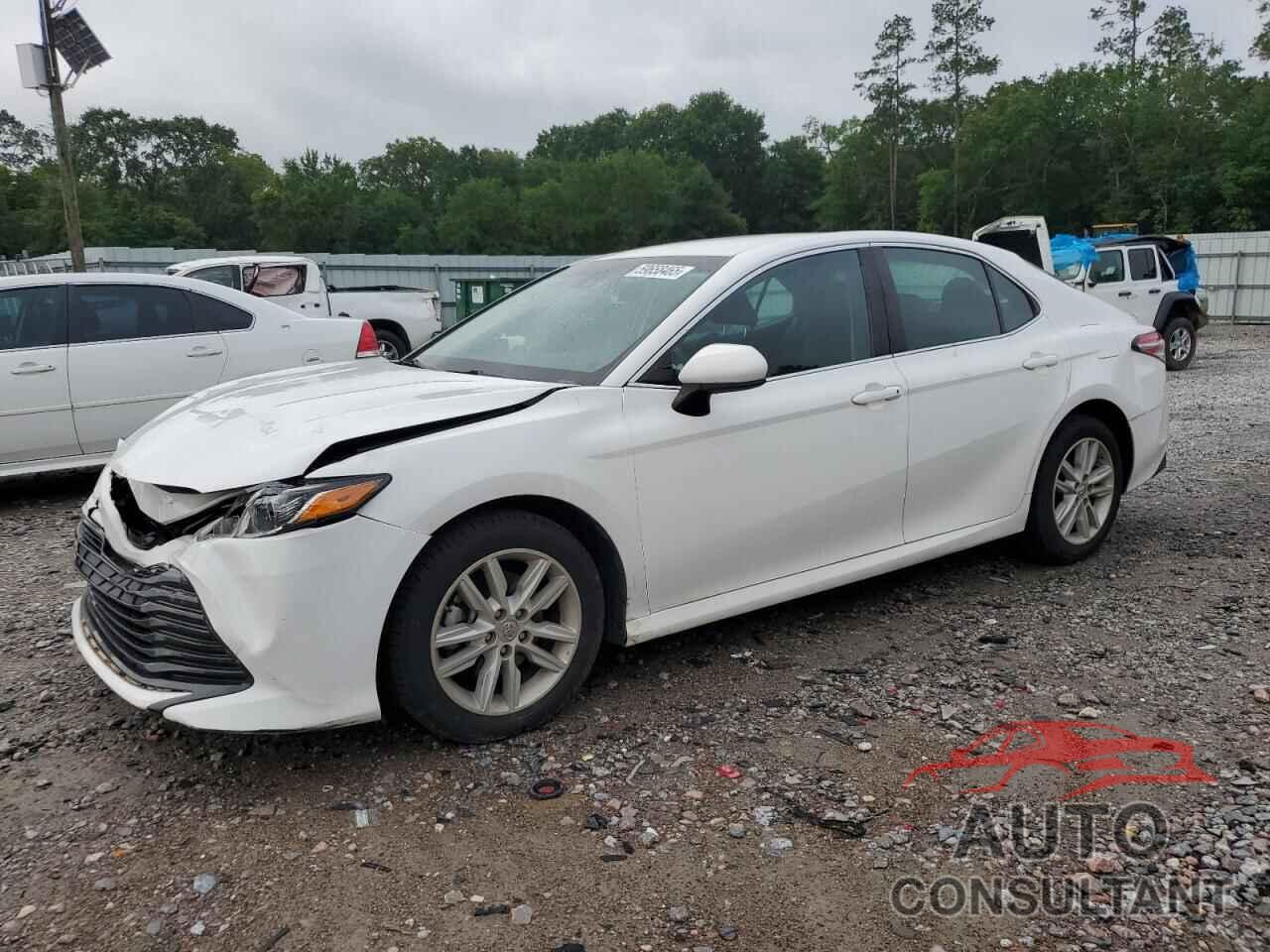 TOYOTA CAMRY 2018 - 4T1B11HK1JU617348