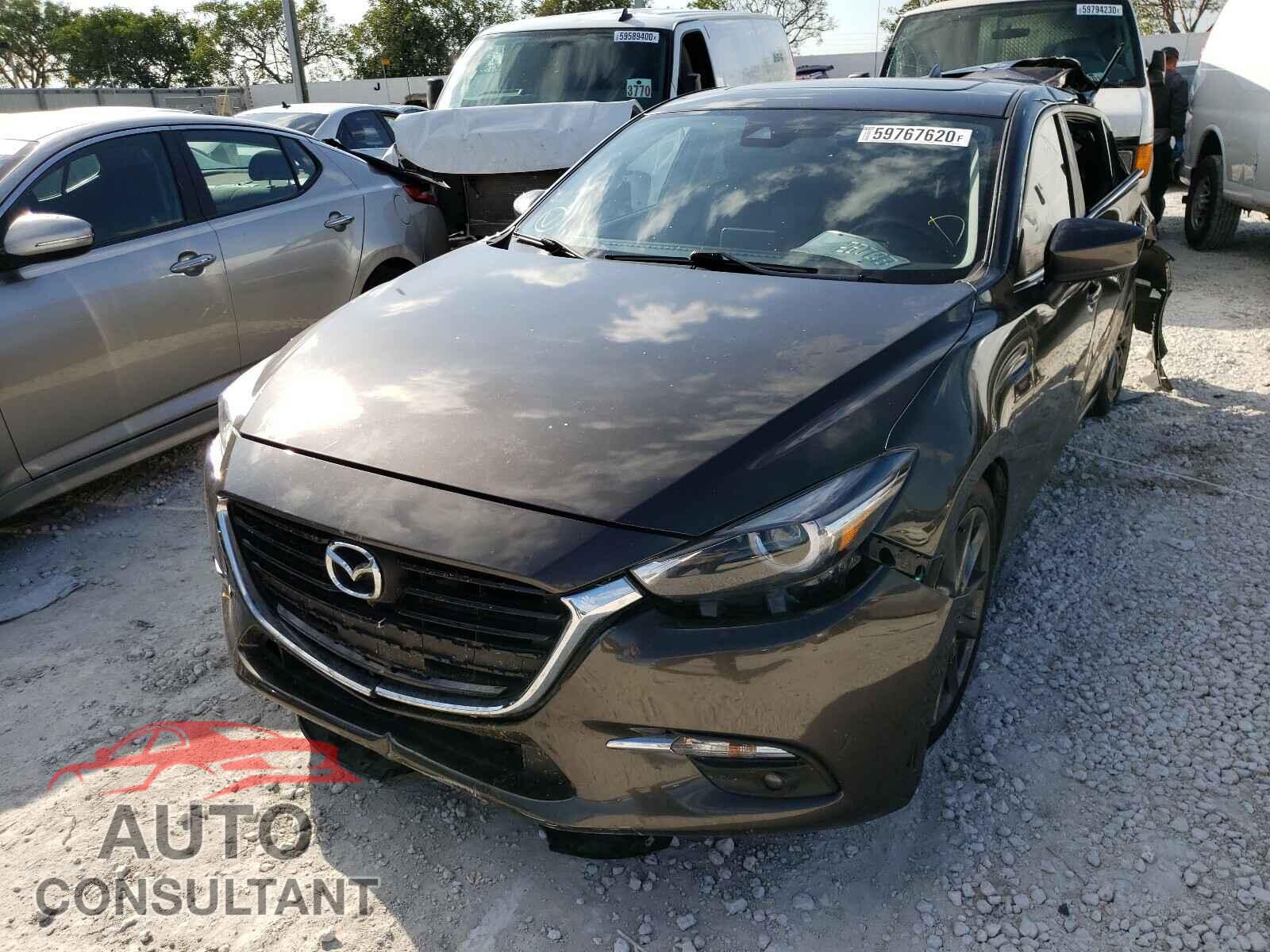 MAZDA 3 2018 - 3MZBN1M30JM164526