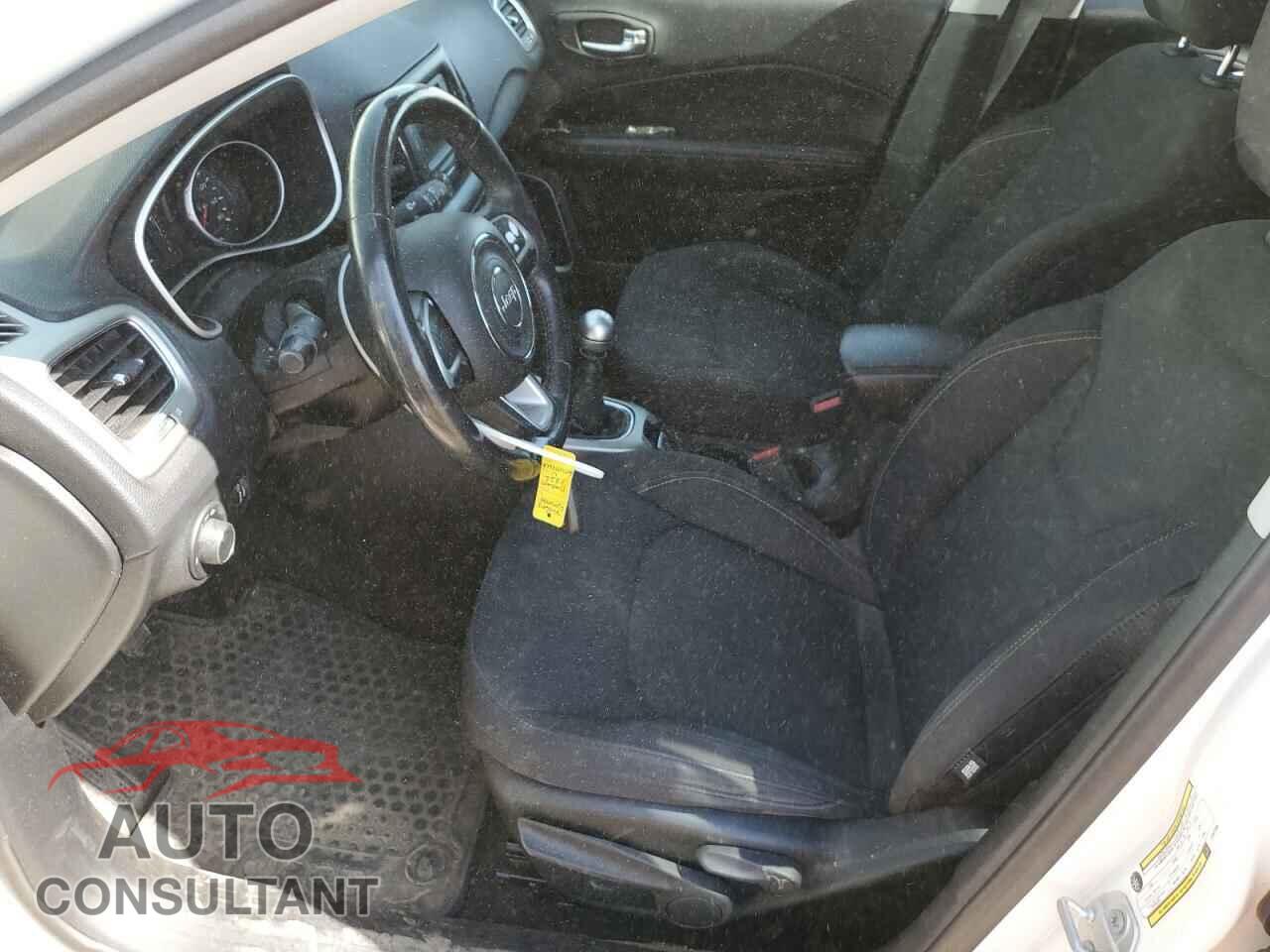 JEEP COMPASS 2017 - 3C4NJDAB3HT667346