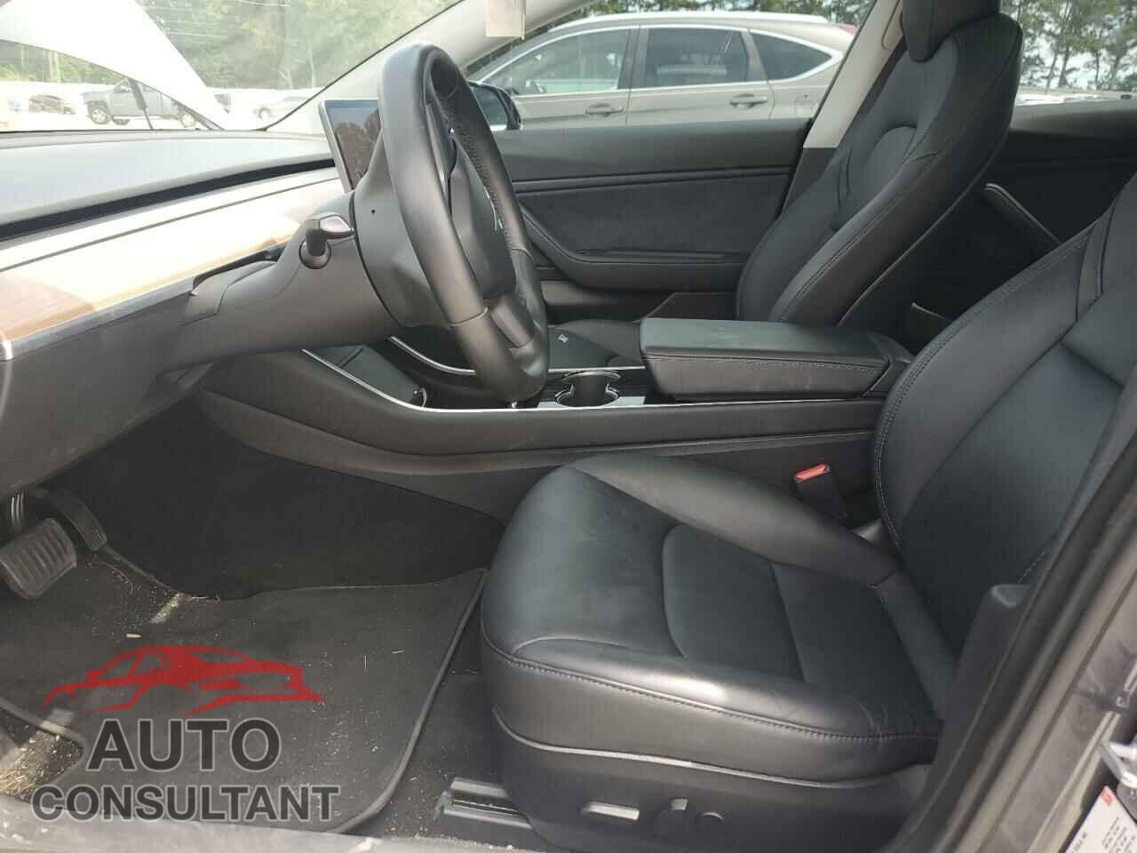 TESLA MODEL 3 2018 - 5YJ3E1EB0JF128529