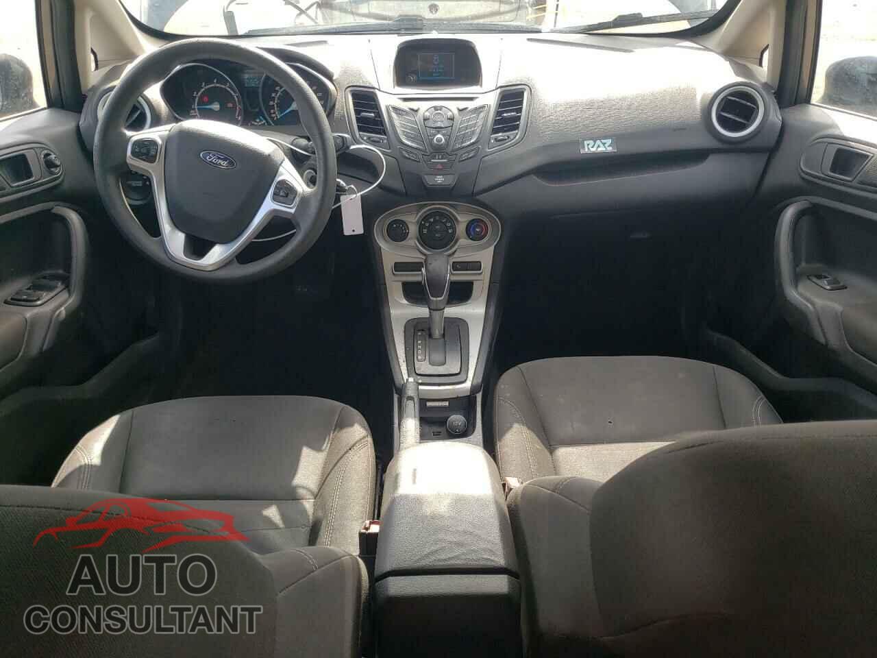 FORD FIESTA 2017 - 3FADP4EJ7HM144388