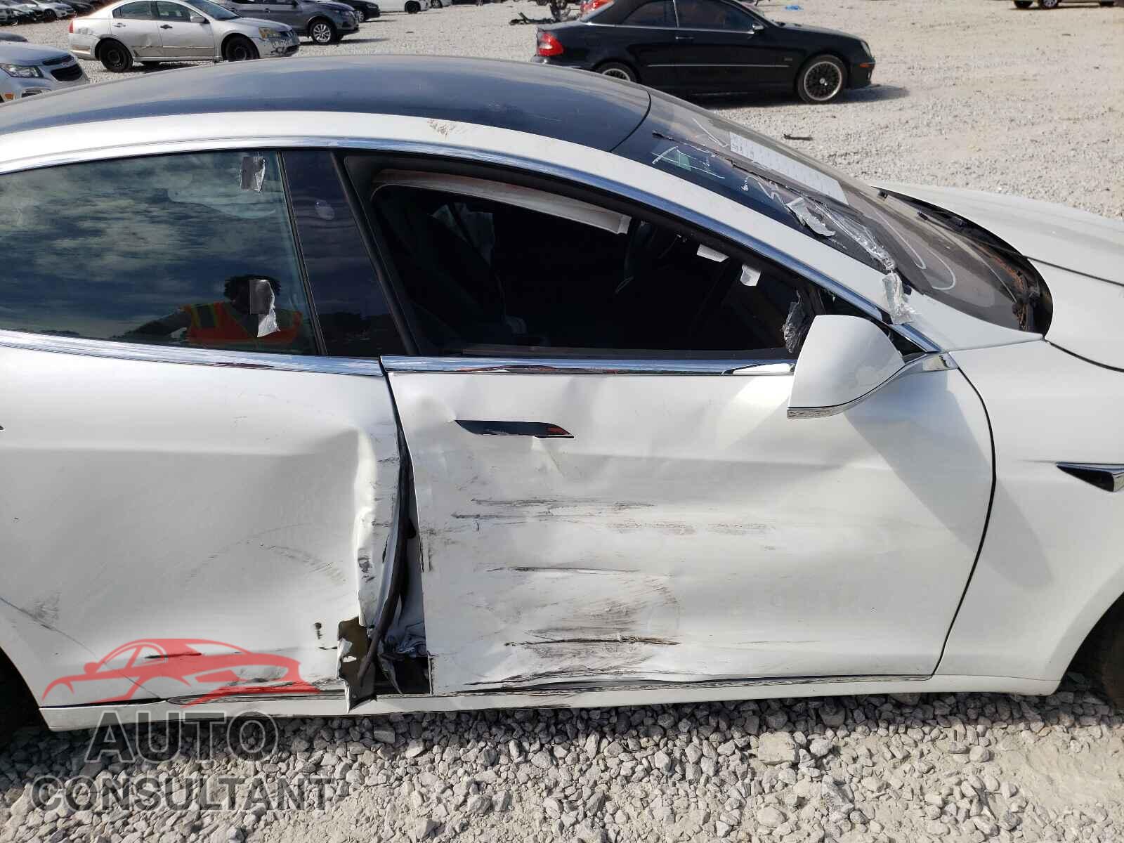 TESLA MODEL S 2019 - 5YJSA1E25KF338939