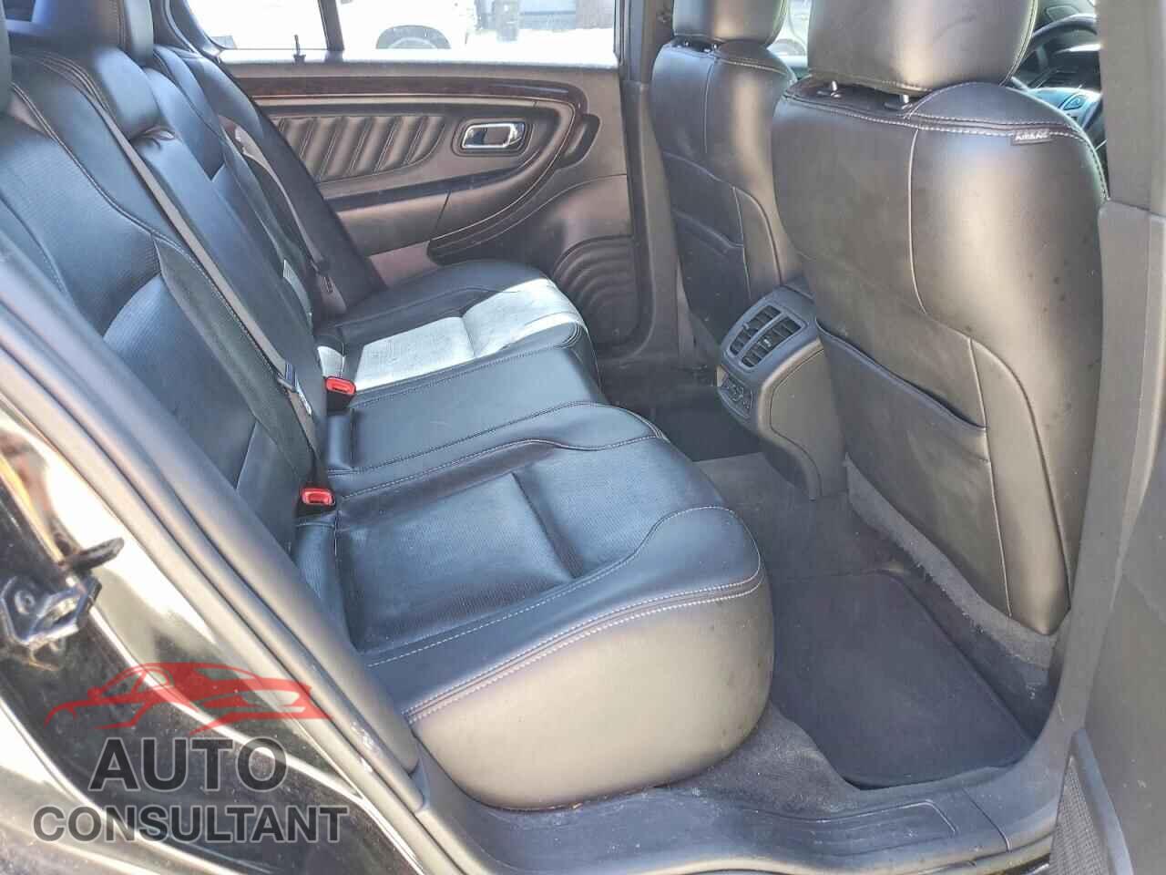 FORD TAURUS 2017 - 1FAHP2F84HG108329
