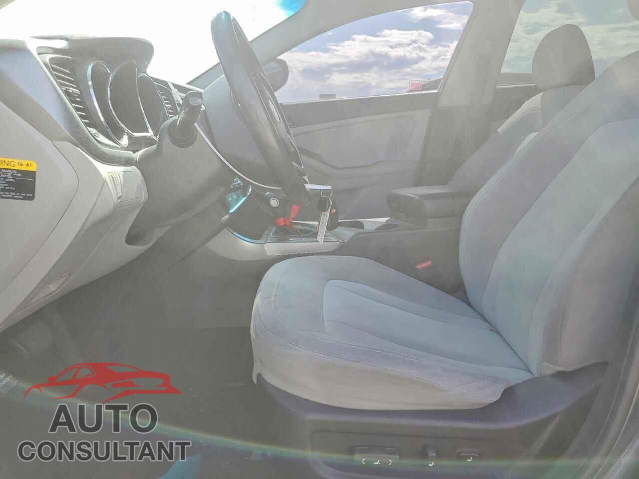KIA OPTIMA 2011 - KNAGM4A75B5167043