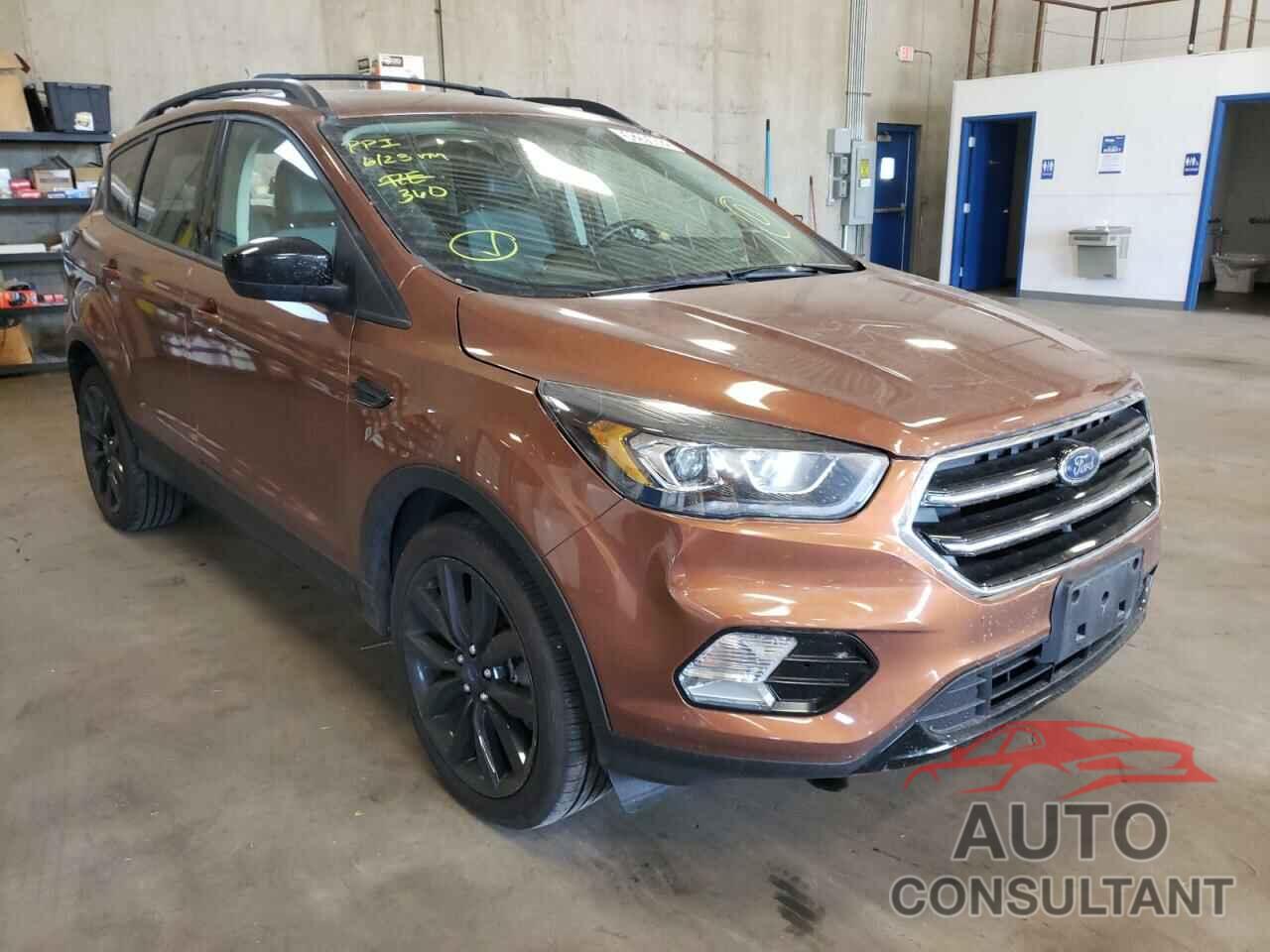 FORD ESCAPE 2017 - 1FMCU9G91HUB29603