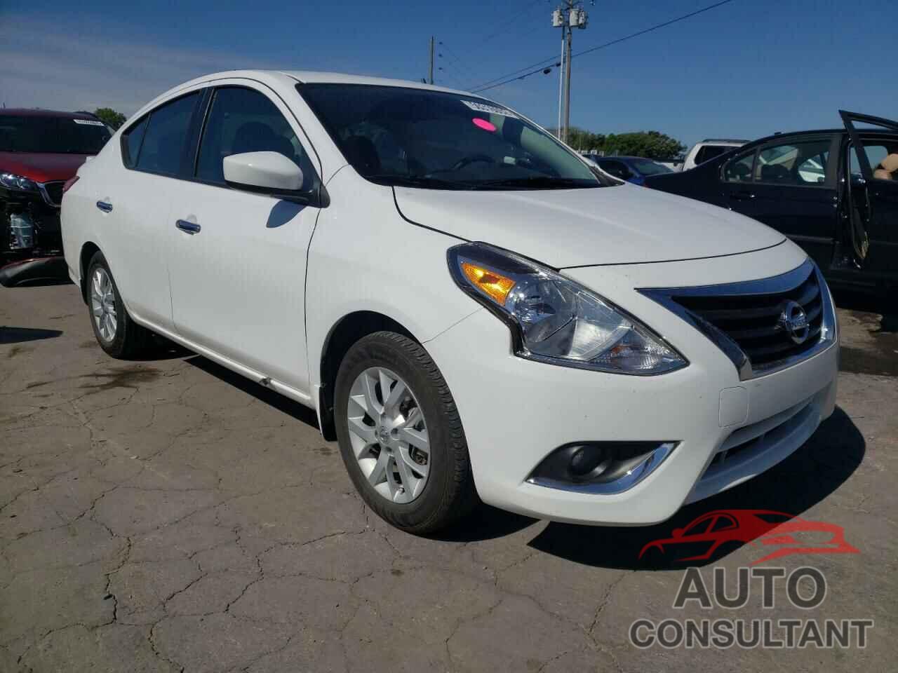 NISSAN VERSA 2019 - 3N1CN7AP0KL815665