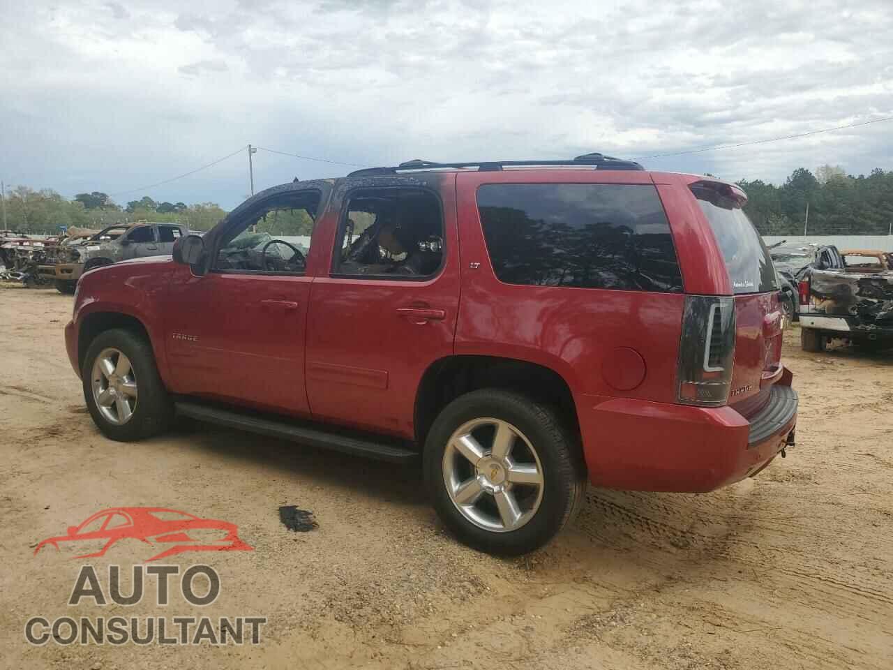 CHEVROLET TAHOE 2013 - 1GNSCBE05DR182873