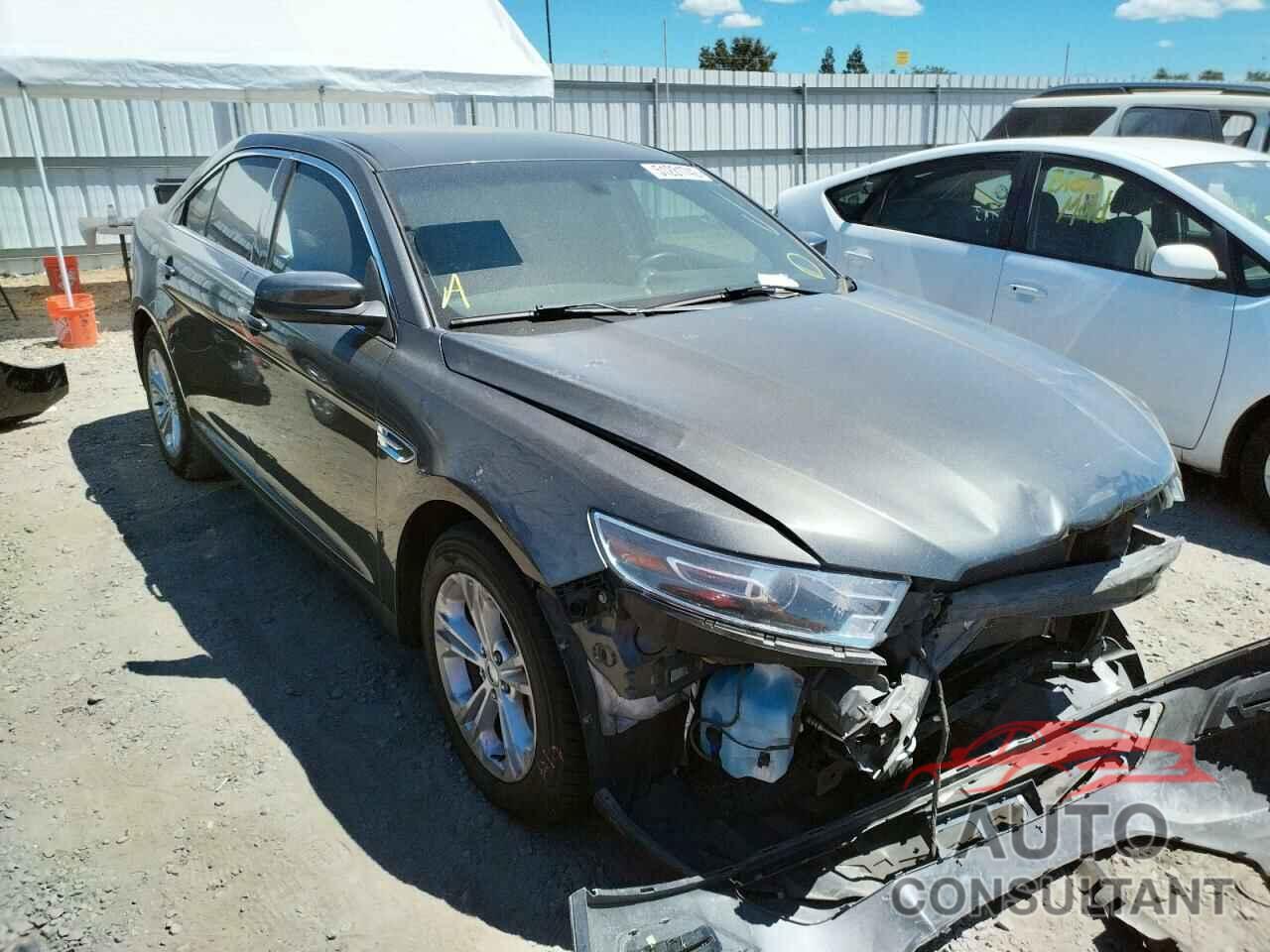 FORD TAURUS 2019 - 1FAHP2E82KG110833