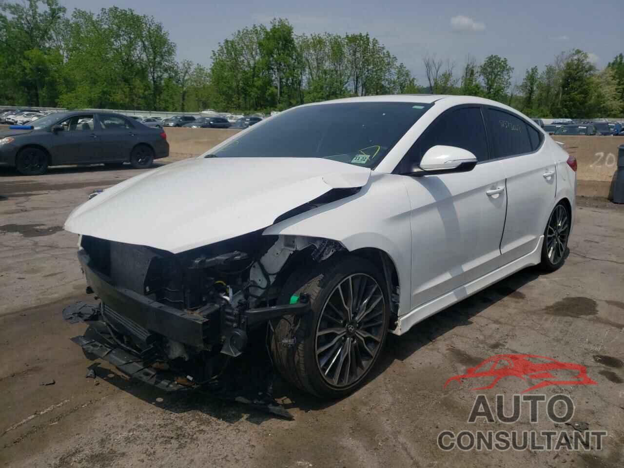 HYUNDAI ELANTRA 2018 - KMHD04LB3JU539207