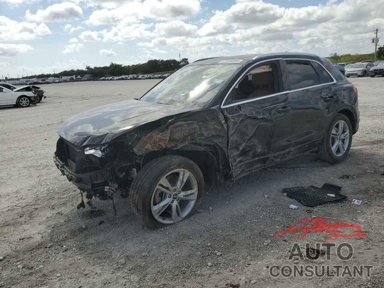 AUDI Q3 2021 - WA1DECF36M1025324