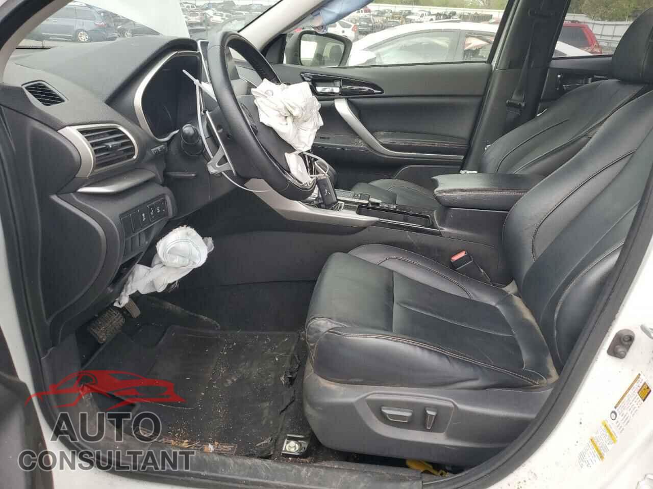 MITSUBISHI ECLIPSE 2018 - JA4AT5AA5JZ040632